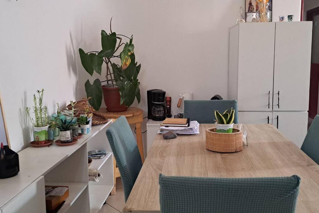 Mendes Family Homestay - B&B In The Heart Of ปรายา ภายนอก รูปภาพ