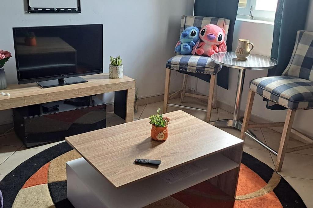 Mendes Family Homestay - B&B In The Heart Of ปรายา ภายนอก รูปภาพ